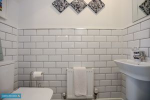 WC- click for photo gallery